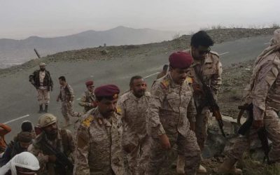 وزير الدفاع الفريق الداعري يتفقد المقاتلين في جبهة ثرة