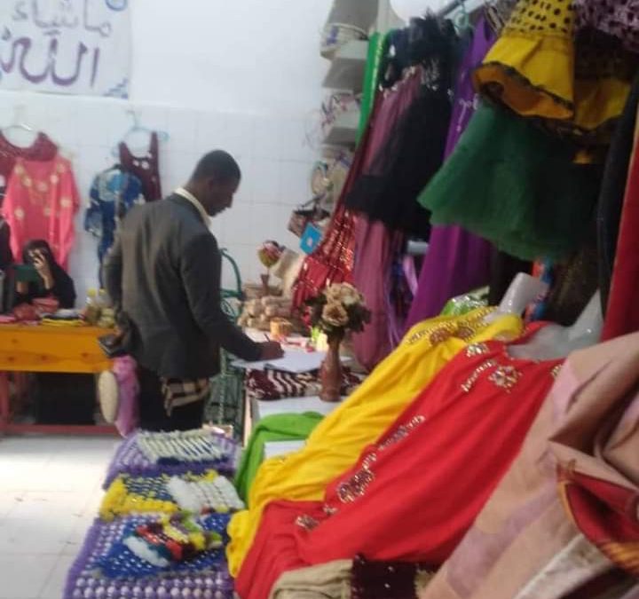 جمعية الأبحاث النسوية الحرفية التنموية.. تشارك في المعرض العلمي بمجمع أروى بالكود