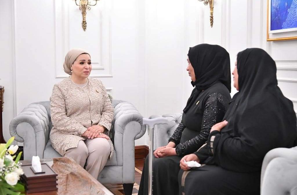 عبرت السيدة انتصار السيسي قرينة رئيس الجمهورية، عن سعادتها البالغة بالحديث مع سيدات مصر الملهمات.