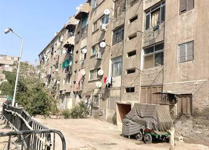 نهال عليه بالضرب بقطعة حديدية.. مصري يقتل والده بطريقة مأساوية