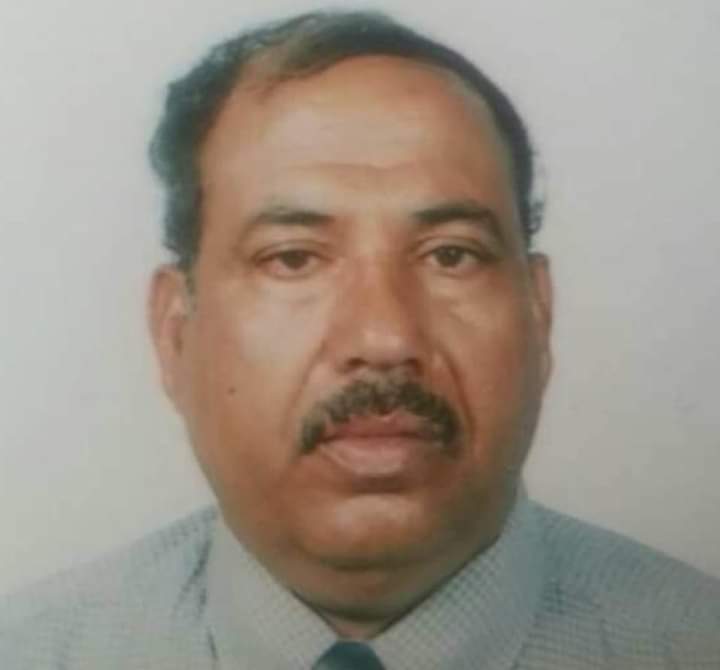 شيخ قبلي بارز بيافع سرار يوجه بمنع رمي مخلفات الاسماك بالقرب من المياه.