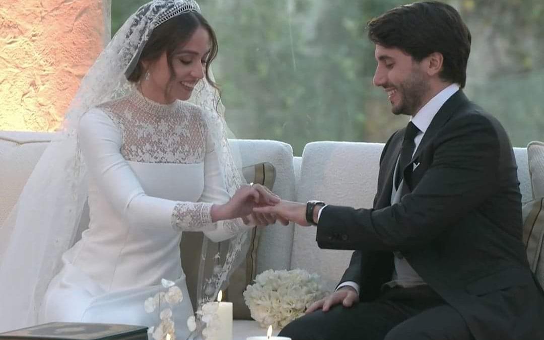 هنأ ولي العهد والملكة رانيا الأميرة_إيمان وجميل ترميوتس بزفافهما