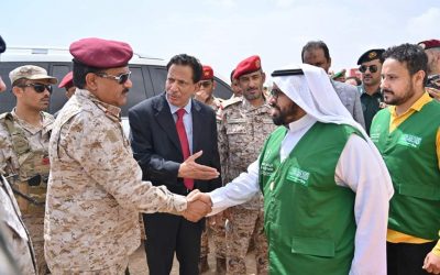 وزير الدفاع ومحافظ المهرة يتفقدان الأعمال الإنشائية في مدينة الملك سلمان التعليمية والطبية بالغيضة