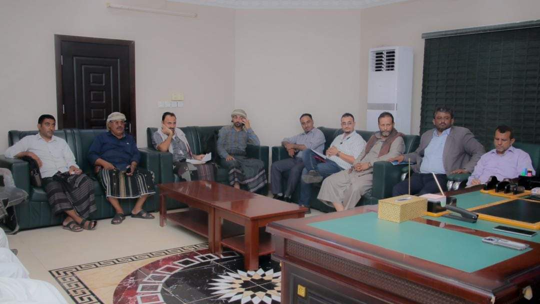 اجتماع مشترك بين وزارة الأوقاف وهيئة تنظيم النقل لمناقشة تسيير رحلات المعتمرين ومنع الزحام بميناء الوديعة