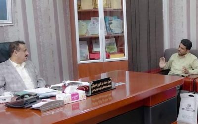 المحافظ بن الوزير يوجه مكتب الأشغال العامة والطرق بإنارة شوارع عتق الجديدة