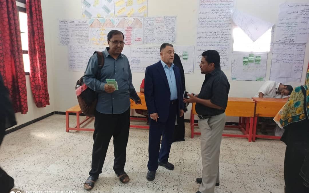 الأمين العام للمجلس المحلي بابين يدشن صرف الحوالات النقدية الطارئه للمشمولين من الرعاية الاجتماعية