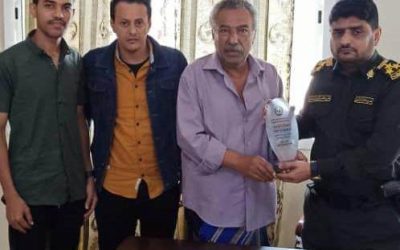 مدير أمن محافظة أبين يكرم المهندس صلاح الرامي مبتكر أول نظام عربي لترجمة إشارة وأصوات الصم والبكم