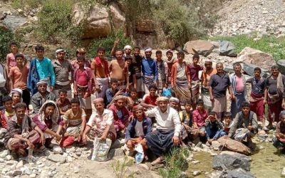 اهالي حمة ينفذون مبادرة جماهيرية كبرى لإصلاح بعض المقاطع في طريق رهوة الفلاح حمة بيافع سرار