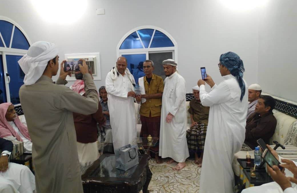 قبيلة آل جعفر تكرم الزميل علوي بن سميط
