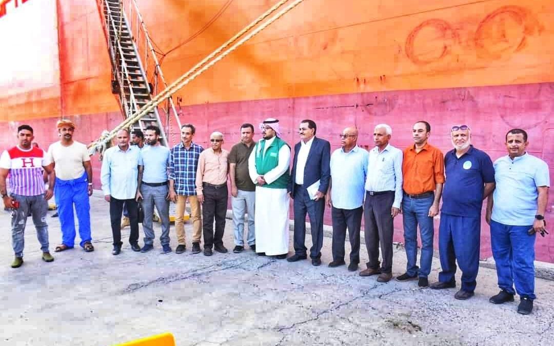 تدشين الدفعة الرابعة من منحة المشتقات النفطية السعودية المخصصة لمحطات الكهرباء