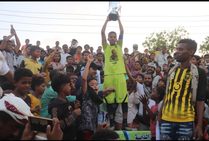 بضربات الجزاء الترجيحية  إتحاد سواحل يتوج بطلاً بكأس الشهيد ميثاق الدابية بزنجبار