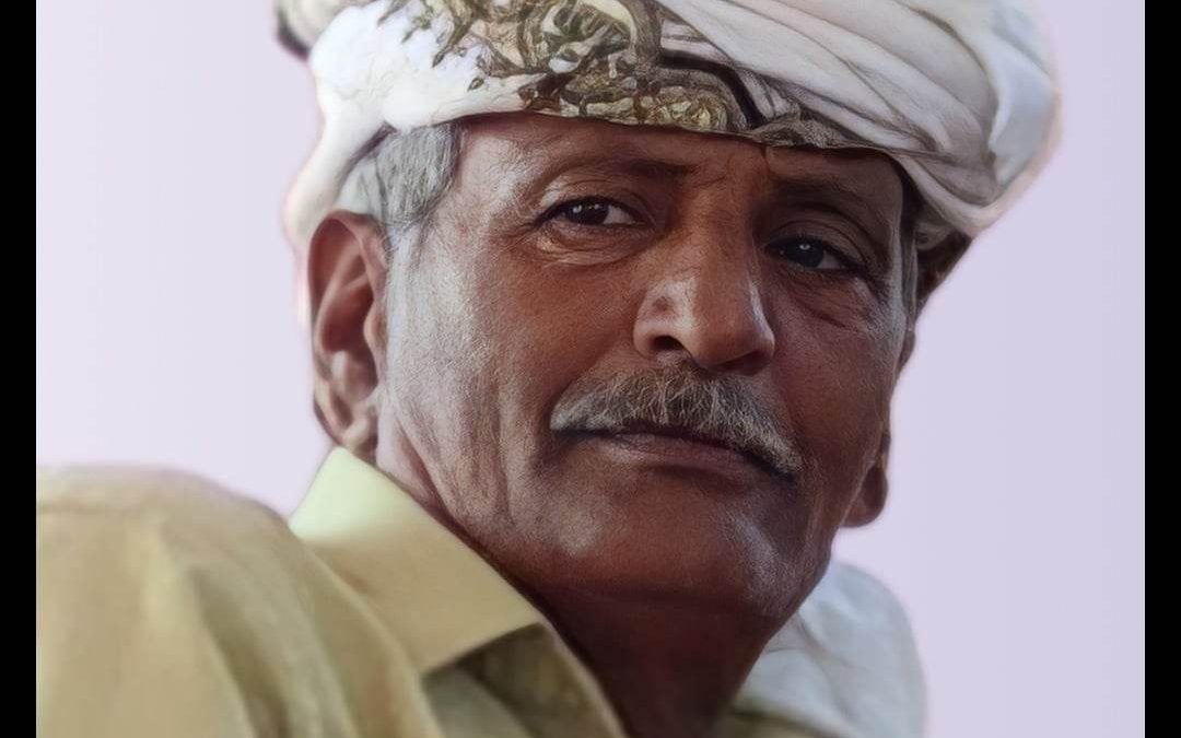 شيخ قبيلة المحاثيث بأبين يهنئ رئيس الجمهورية السابق عبدربه منصور وقبائل الصبيحة بإطلاق سراح اللوائين محمود وناصر منصور