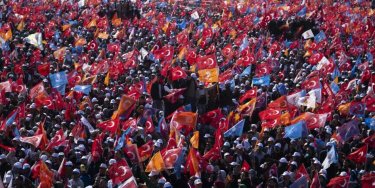 64 مليون تركي يختارون اليوم رئيساً للبلاد وأعضاء البرلمان