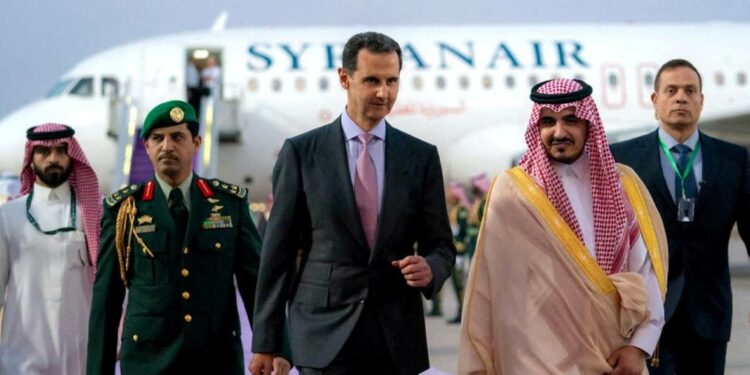 القمة العربية تلتئم اليوم بحضور سوريا