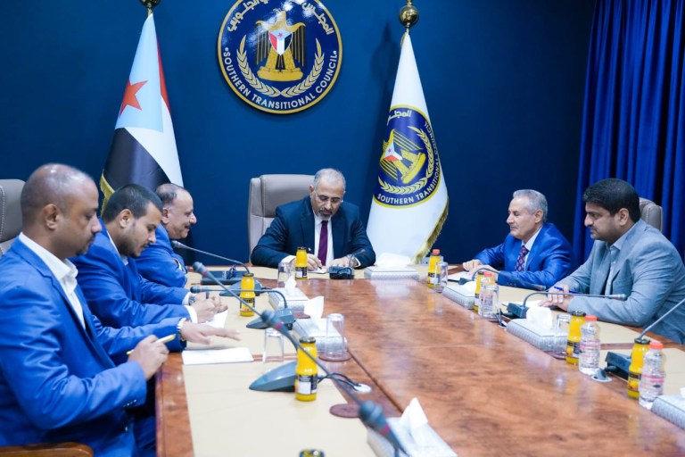 الرئيس الزُبيدي يشيد بدور اتحاد أدباء وكتاب الجنوب في إحياء الموروث الثقافي الجنوبي