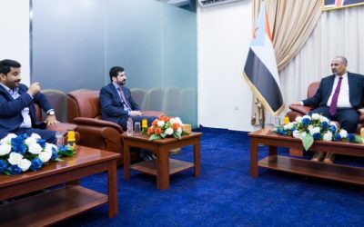 الرئيس القائد الزُبيدي يلتقي محافظ صنعاء اللواء عبدالقوي شريف