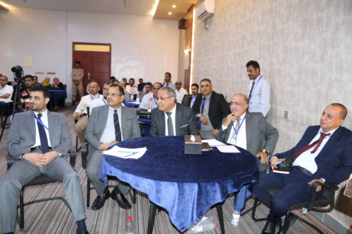 بحضور السقطري ‘كاك بنك’ يعقد اللقاء التشاوري الموسع لمدرء فروع وادارات البنك بالمحافظات