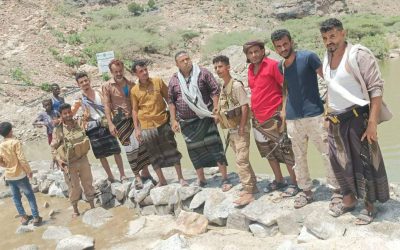 قائد اللواء السابع دعم واسناد يزور حاجز بجير المائي بردفان ويشيد بجهود الاهالي والسلطة المحلية
