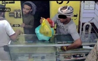 أمن أبين يلقي القبض على لص قام بسرقة محل جوالات في م/زنجبار: