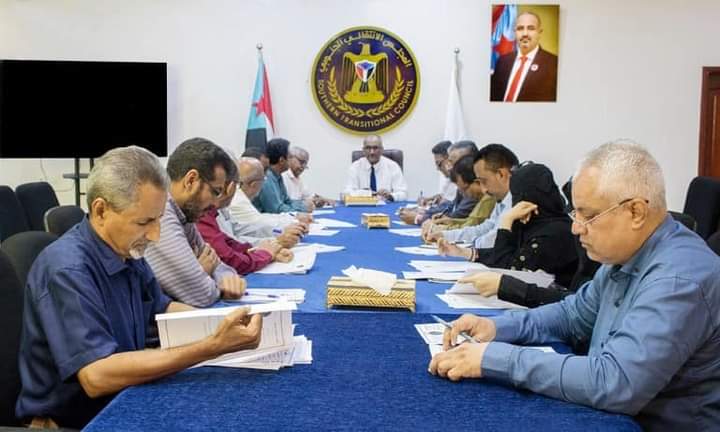 برئاسة الأستاذ فضل الجعدي.. الأمانة العامة لهيئة رئاسة الانتقالي الجنوبي تُبارك نجاح اللقاء التشاوري