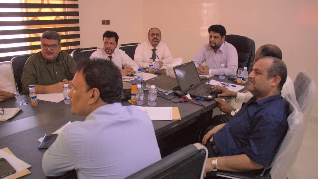 مجلس جامعة المهرة يعقد اجتماعه الدوري الأول برئاسة رئيس الجامعة