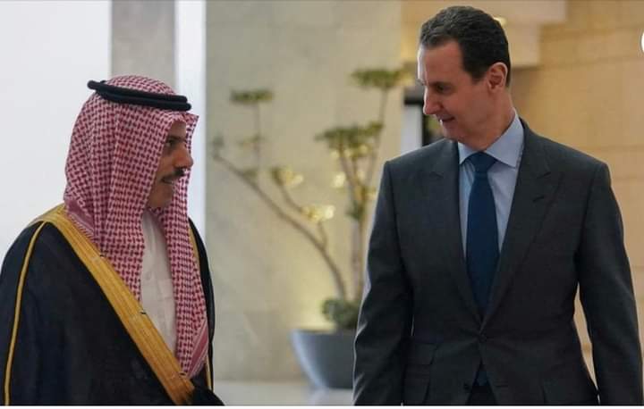 الترحيب بـ”عودة الأسد” يكشف تراجعا قطريا.. وكلمة السر “العلاقة مع السعودية