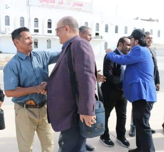 وزير الكهرباء “بن يمين” يصل إلى مدينة المكلا تلبية لدعوة السلطة بالمحافظة