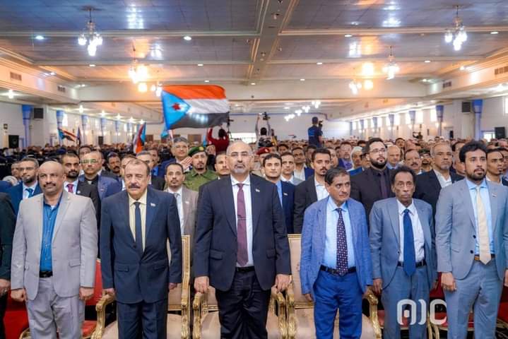 عاجل.. بن بريك يعلن الميثاق الوطني دستورًا للمرحلة الإنتقالية المقبلة