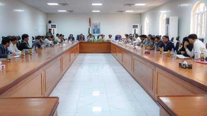 برئاسة المحافظ ابن الوزير..المكتب التنفيذي يستعرض تقارير نشاط عدد من المكاتب.