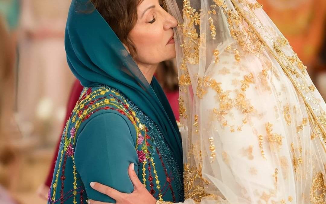 الملكة رانيا تقيم حفل حناء لخطيبة أبنها رجوة آل سيف رفقة والدتها قبل الزفاف الملكي