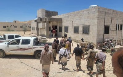 بتوجيهات المحافظ ابن الوزير… مدراء الصحة والإعلام بالمحافظة يتفقدون الأوضاع في مديرية الطلح
