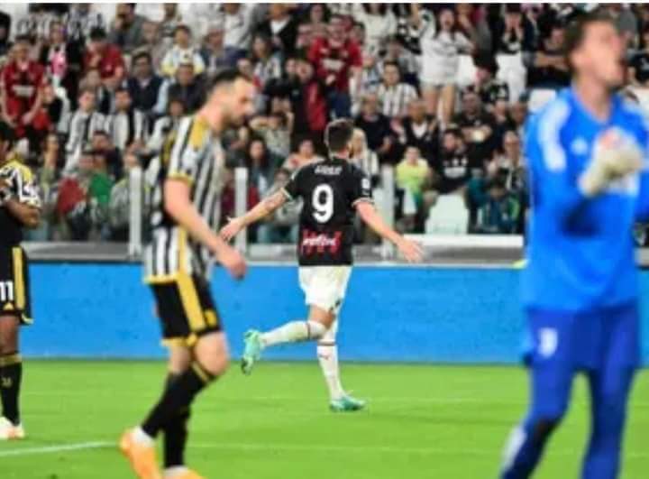 ميلان يهزم يوفنتوس ويحسم تأهله إلى دوري الأبطال