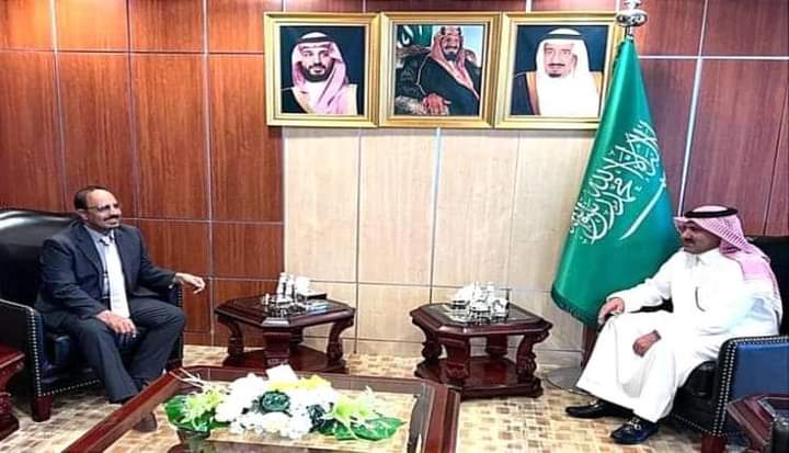 عقب لقاء محافظ حضرموت بالسفير السعودي.. اعتماد عدد من المشاريع الحيوية للمحافظة