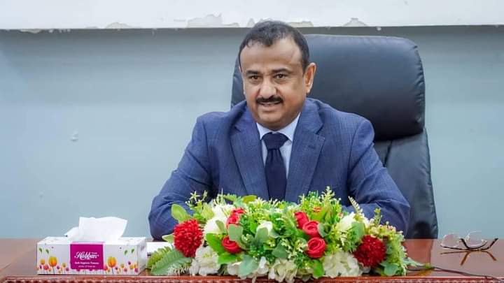 المحافظ ابن الوزير يناقش مع مدير عام شركة (OMV) عدد من القضايا وسبل التنسيق المشترك.