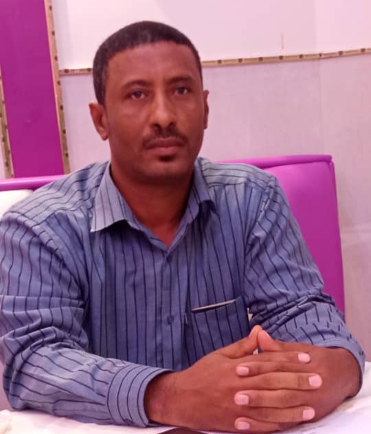مدير عام الشؤون الاجتماعية والعمل د.فيدل منذوق سعيد  في محافظة أبين يهنئ العاملين باليوم العالمي لعيد العمال