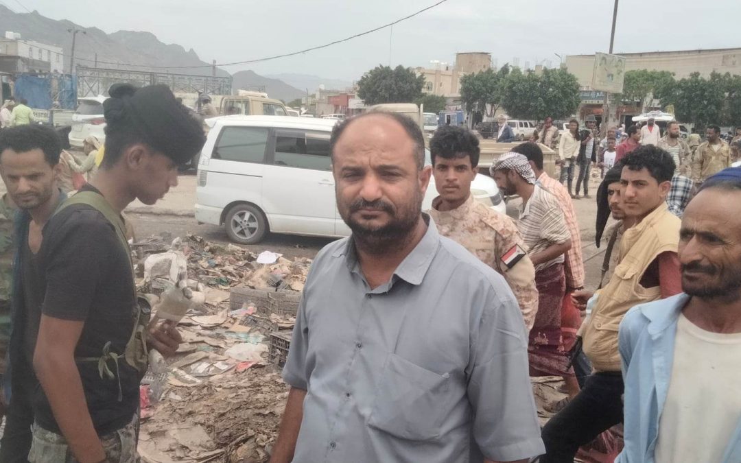 إزالة كافة العشوائيات من سوق سناح التجاري خطوة تثير اعجاب المواطنين ومرتادي السوق