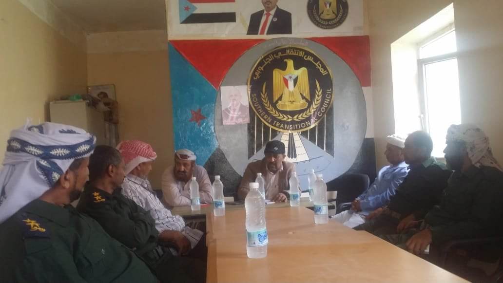 رئيس انتقالي سرار يلتقي قيادة الأمن العام ويؤكد على تعزيز دور الأمن بالمديرية