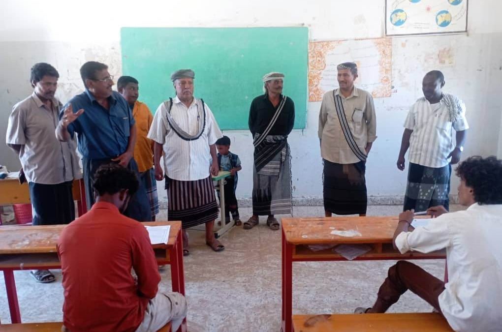 مدير عام أحور ورئيس المجلس الانتقالي بالمديرية يدشنون امتحانات الثانوية العامة للعام 2023/2022م