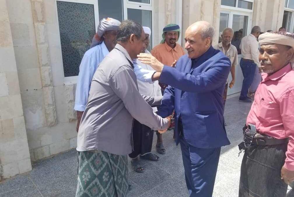 الأمين العام للحزب الاشتراكي اليمني يصل  ارخبيل سقطرى قادما من العاصمة  عدن