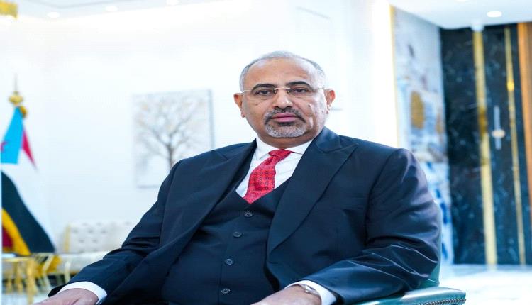 الرئيس  الزبيدي في حوار مع “الجارديان” البريطانية يبشر بزوال حكومة معين عبدالملك ويدلي بتصريحات هامة