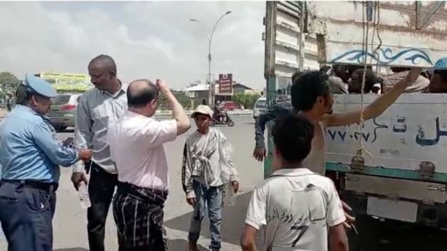 عبود والوالي يدشنان حملة أمنية لاجلاء المهاجرين الأفارقة تمهيدا لترحيلهم الى بلادهم الأصلية