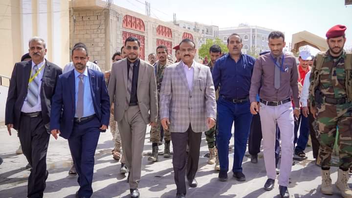 المحافظ ابن الوزير يدشن المرحلة الأولى من دعم الأشقاء في الإمارات للقطاع الصحي في شبوة.