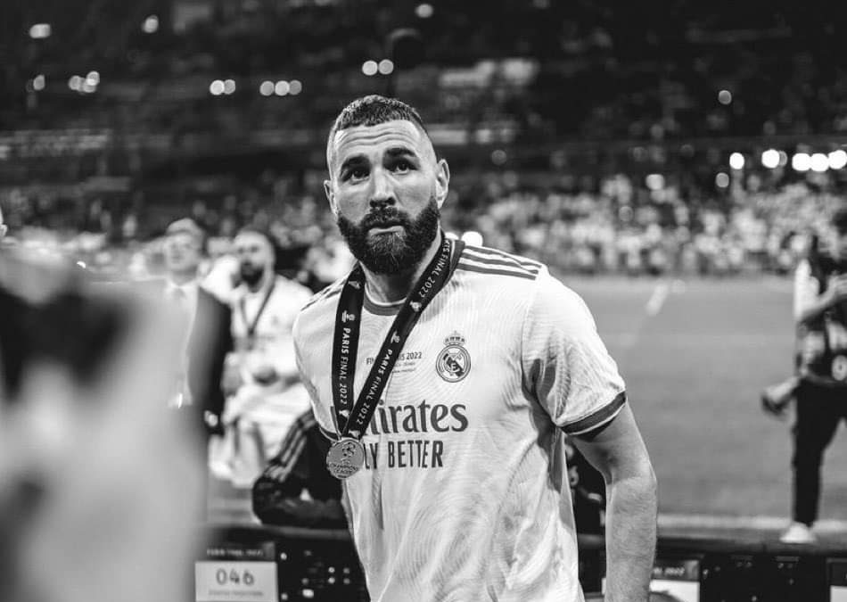 بشكل رسمي ريال_مدريد يعلن رحيل لاعبه كريم_بنزيما عن الفريق بنهاية الموسم