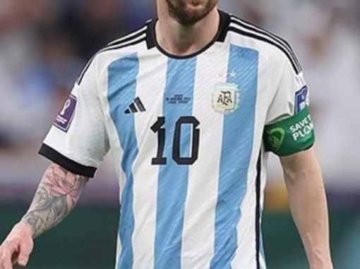 رغم ملايين السعودية.. ميسي يفضّل برشلونة