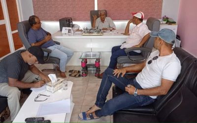 مدير ثقافة عدن يناقش انتظام البروڤات لفرقة الانشاد والفرقة الموسيقية “