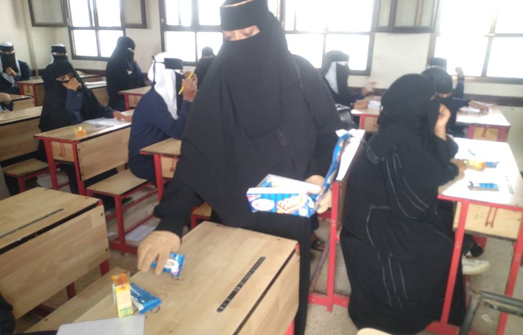 مركز الحصن لذوي الاحتياجات الخاصة وجمعية المرأه بالحصن يختتمان توزيع الوجبات على طلاب الامتحانات