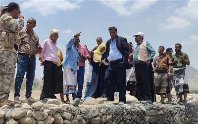 محافظ أبين يتفقد مشاريع الري في وادي يرامس