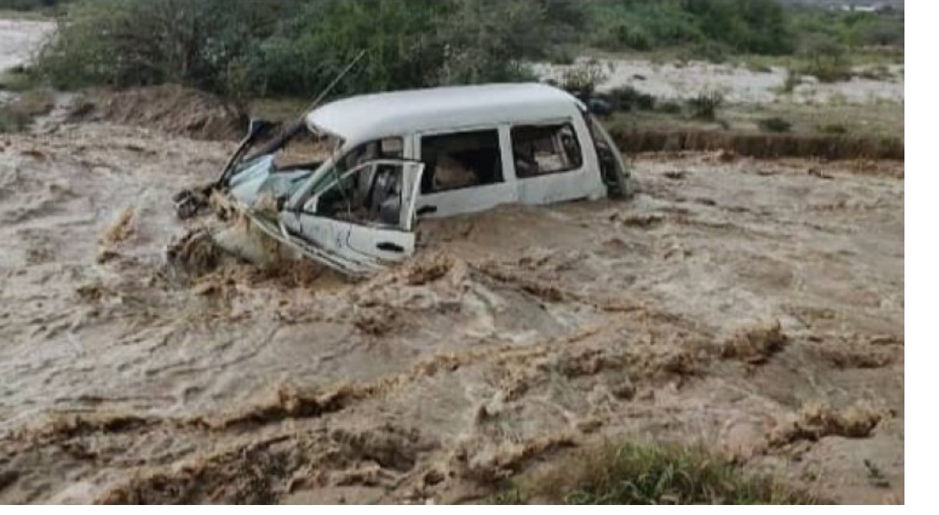 السيول تجرف مساحات زراعية في مودية وتتسبب بخسائر مادية للمواطنين ورئيس الانتقالي في المديرية يطلق نداء استغاثة