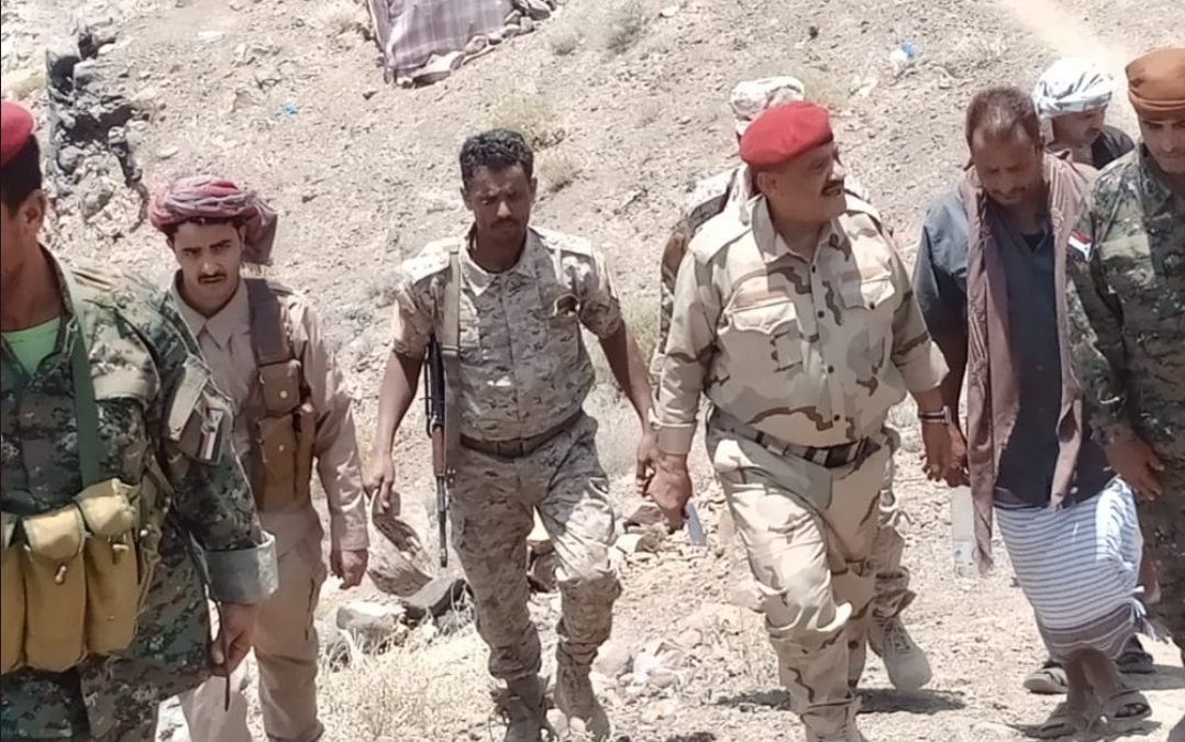 في أول أيام العيد.. قائد المنطقة العسكرية الرابعة يزور الابطال المرابطين بجبهة كرش