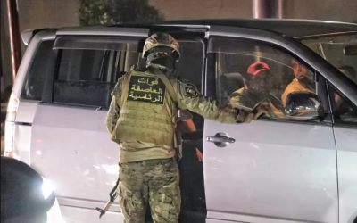 قوات العاصفة الرئاسية تدشن حملة منع حمل السلاح في العاصمة عدن